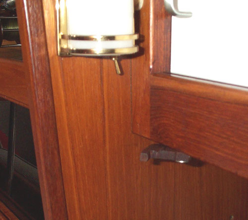 Icebox latch.jpg