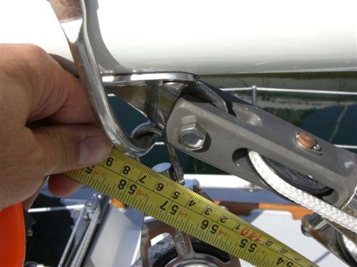 Bracket Tucks underneath Mainsheet bale